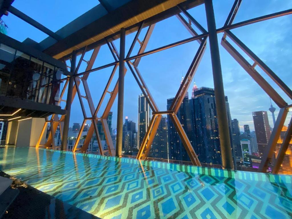 Scarletz Suites Twin Tower Klcc Kuala Lumpur By Okidoki Exterior foto